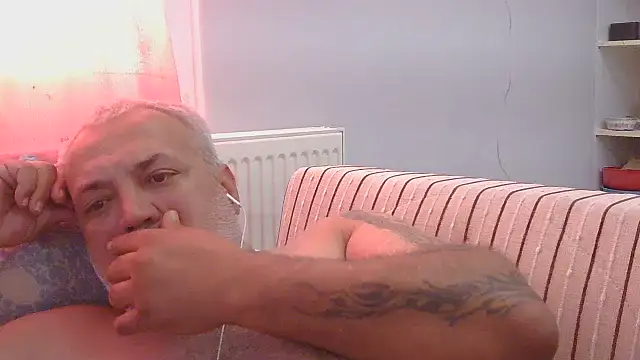husoizmir live cam on StripChat