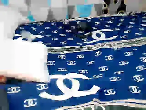 Trish_CurveCock webcam