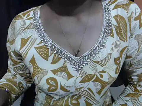 Kudi_Kiyara webcam