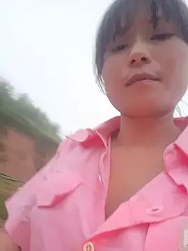 Linda-yiyi live cam