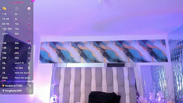 IsaDiiaz live cam on StripChat