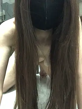 Writhing_First live cam