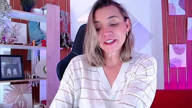 milfsecret69 webcam