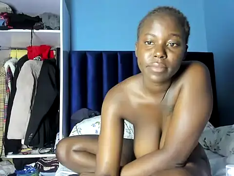 Blackmelanine25 live sex cam