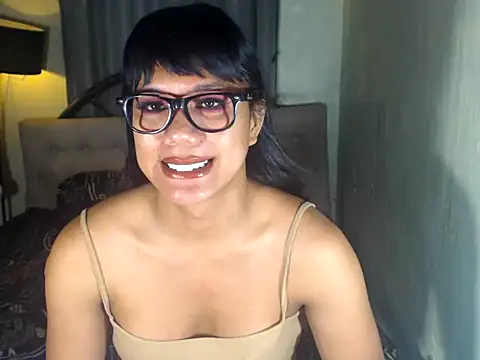 yourgoddesslatina live sex cam