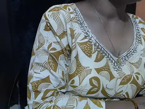 Kudi_Kiyara live webcam