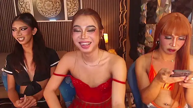 AudreyMilesTrans webcam