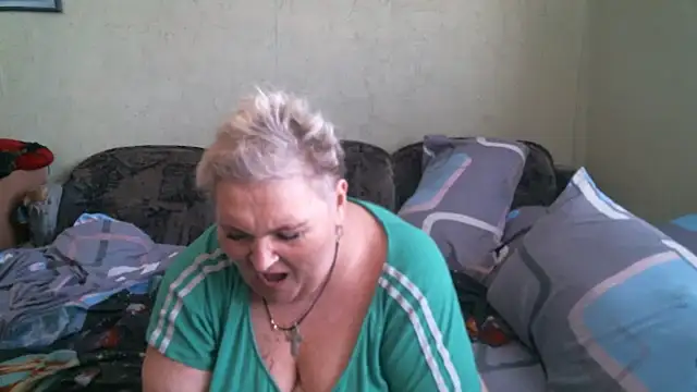lana555 - Lana555's free webcam - UK Sex Cams
