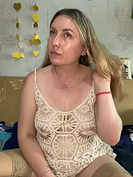 Katti_Kissa live webcam show