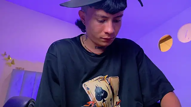 Nascary_Fox webcam