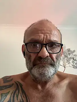 ShyDave81 webcam