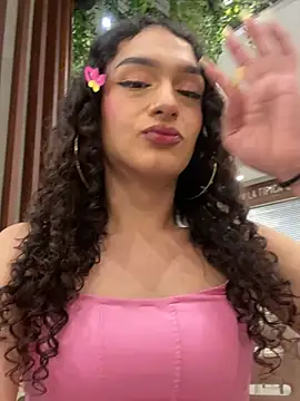 scarletcherry18 live cam