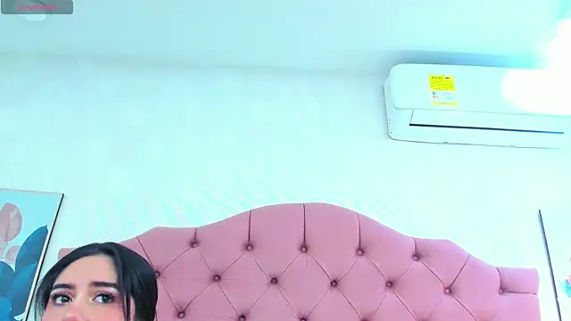 ThyaraJhons webcam