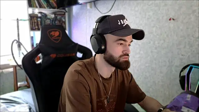 _Serious_Man webcam