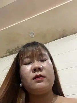 Liness101 live cam