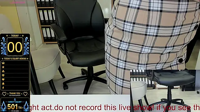 squirt_milf_viktoria live webcam show
