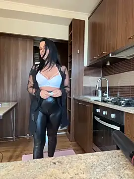 Hotmomcheckk_ live webcam show