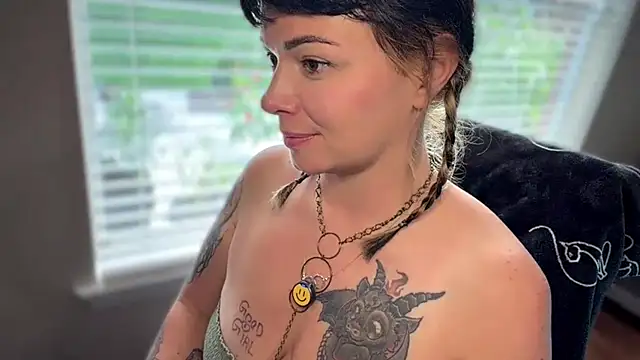 MarlaFknSinger webcam