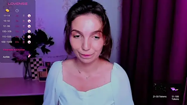 KindHazelHere_ live cam