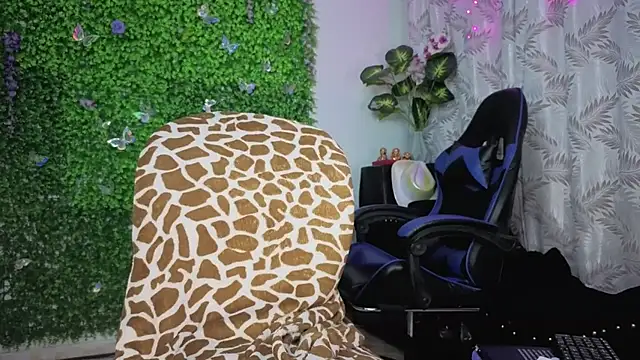 valquiria_sirgun live cam on StripChat