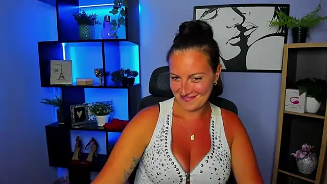 fun_ami - FUN_AMI's free webcam - UK Sex Cams