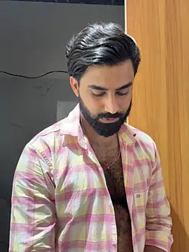 Royalboy_03's live cam