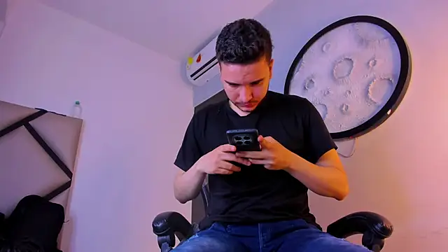 mike_257 webcam