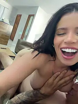Rafaellaz live webcam show