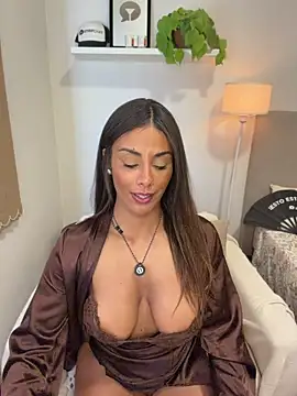Brownfitbabyy webcam