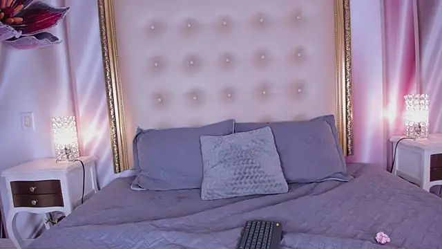 ninaBravu webcam