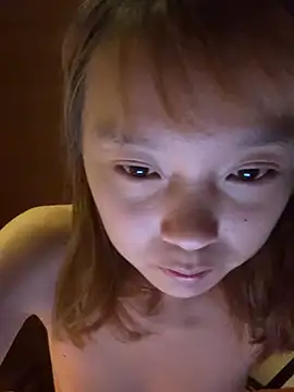 yangyang520-18girl webcam