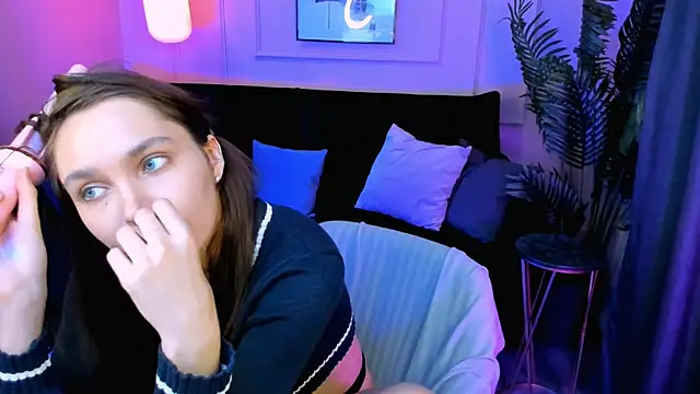 ChloeSunny webcam