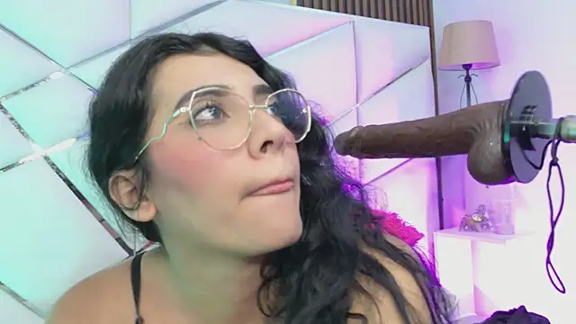 Scarlett__Moon Live Web Cam Show