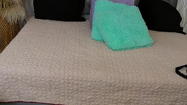 katt_eyes__ webcam