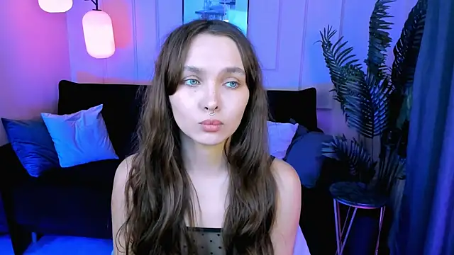 ChloeSunny webcam