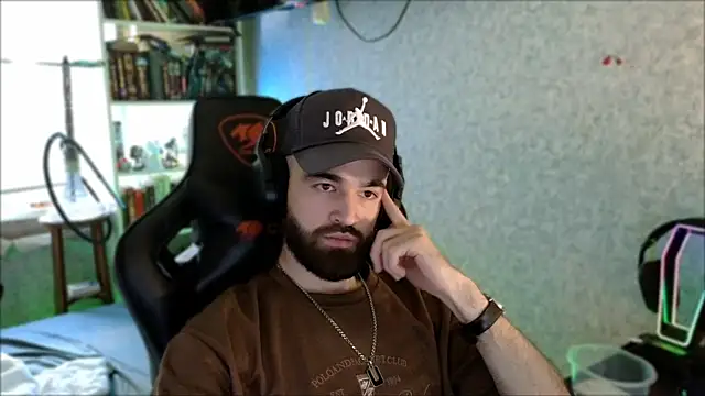 _Serious_Man webcam