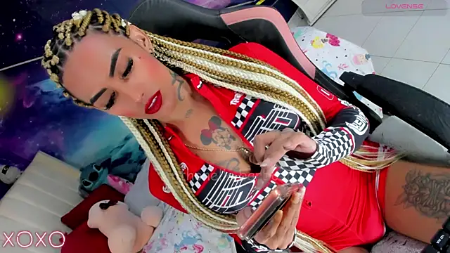 Nella_Dolls webcam