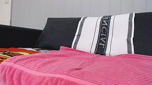 lilchristian@xh webcam