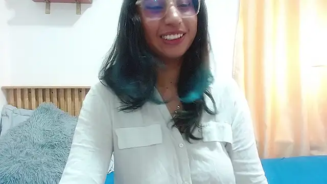 Violet_2003 webcam