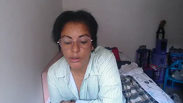 kateleyagrey live cam