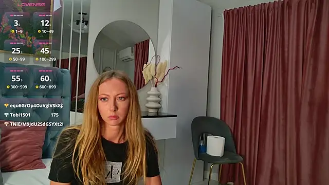 SiennaPierce webcam