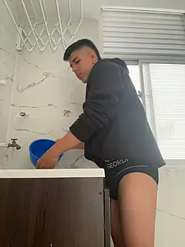 Angel_khouri_ live cam on StripChat