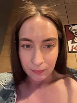 Holly_Play webcam