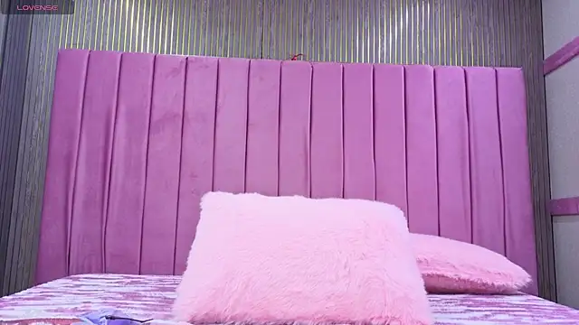 Kaely-Burning webcam