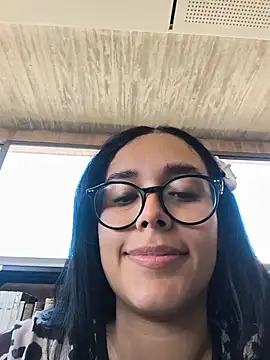 annya-sweet (F young) - Annya takes off her bra