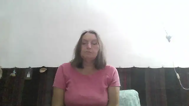 AnnaLive570 live cam on StripChat