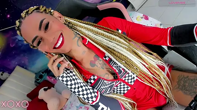 Nella_Dolls live cam