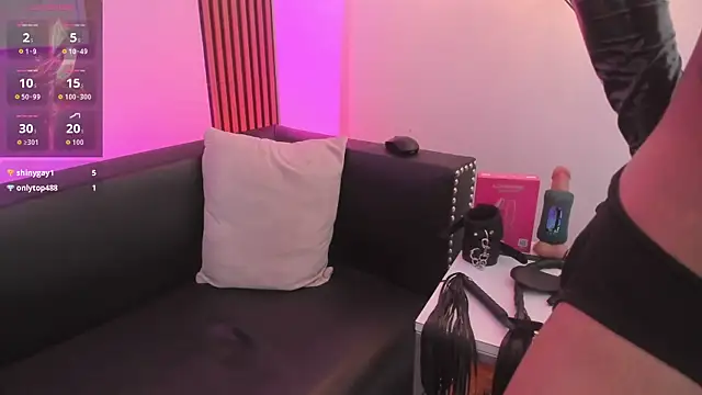 Maximoking26 live cam