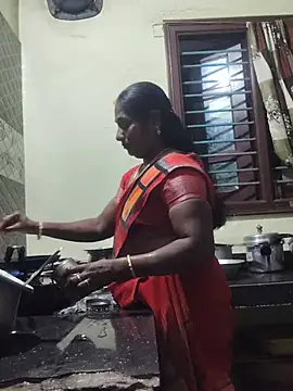 yamini1431 live cam