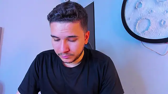 mike_257 webcam